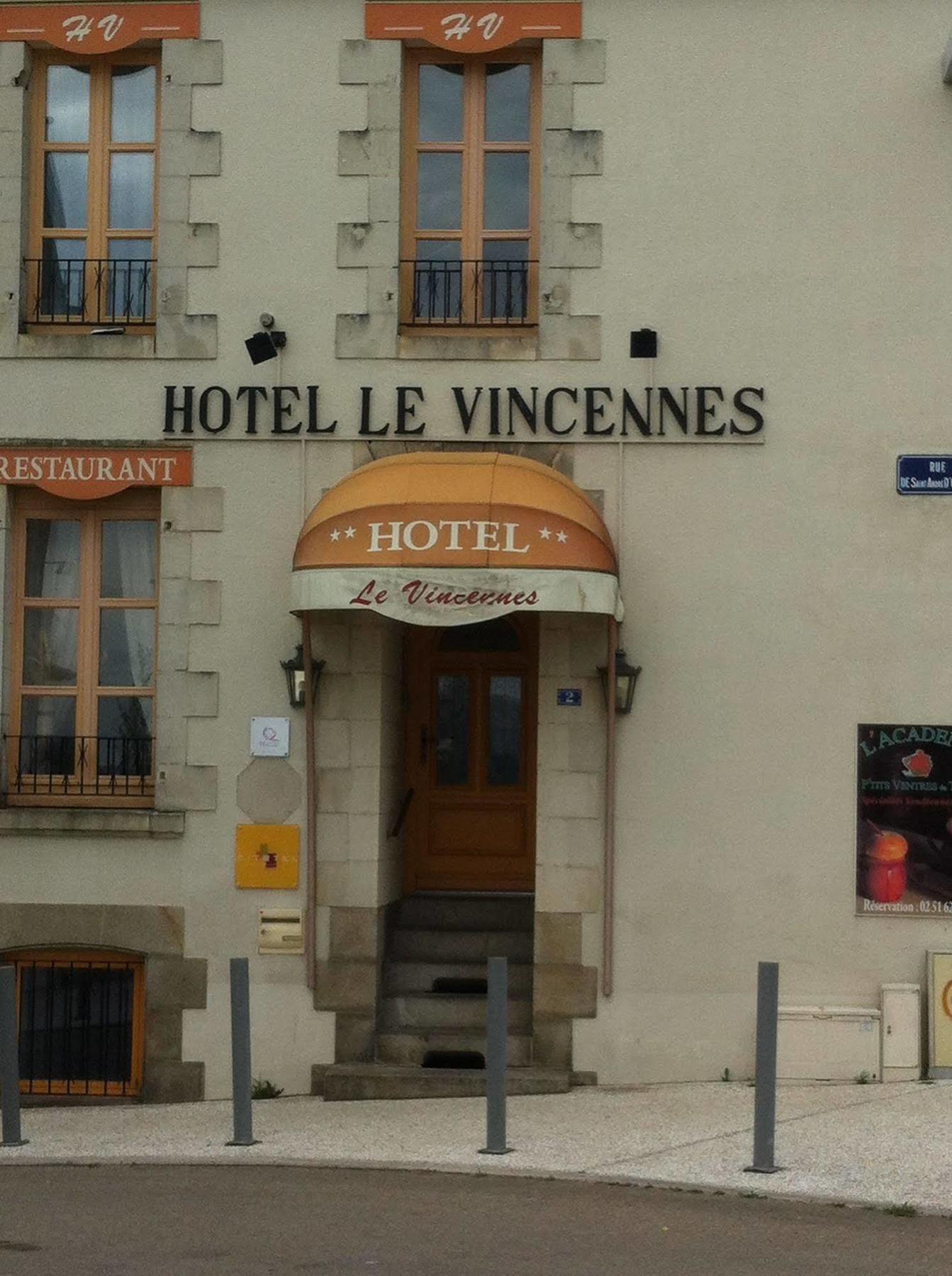 Les Pastels Hotel La Roche-sur-Yon Esterno foto